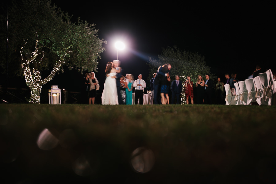 dancing guests at villa cimbrone