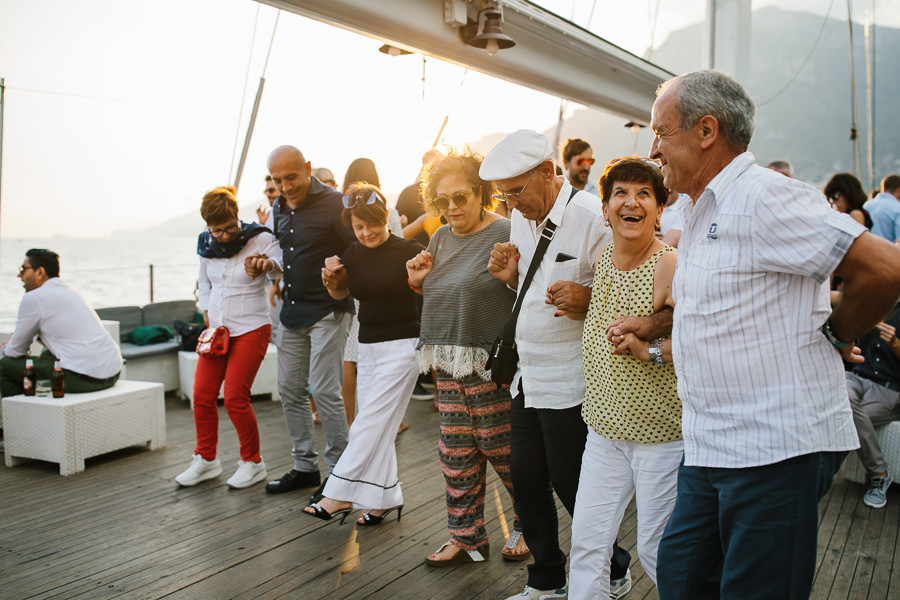 rehearsal dinner on a sailboat in amalfi coast