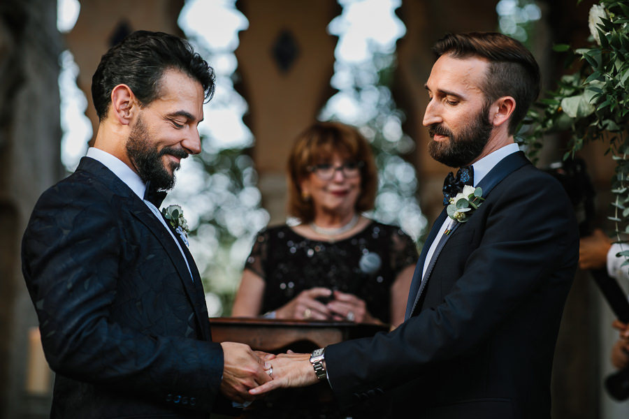 Romantic elegant wedding ceremony villa cimbrone amalfi coast