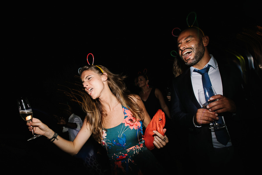 amazing wedding dances in the garden of villa cimbrone ravello