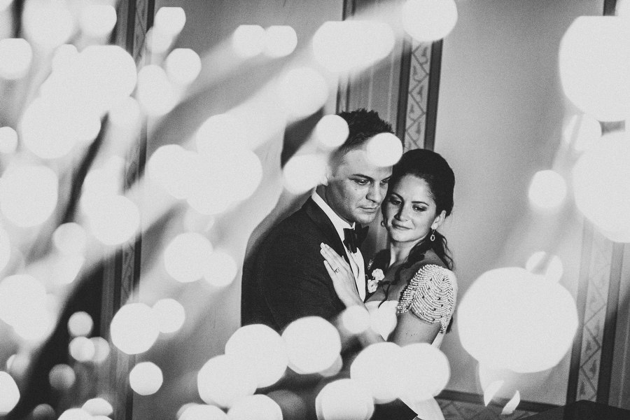 Castello di Miasino, bride and groom portrait