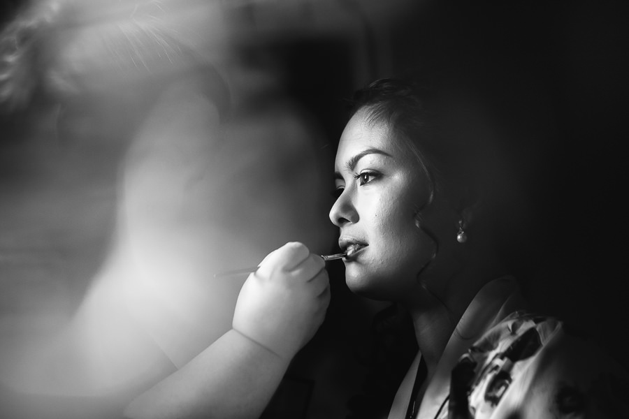 bride getting ready at tuscany wedding chianti