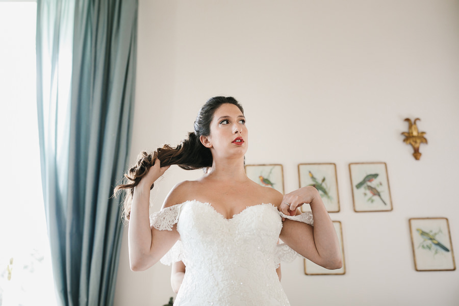 bride getting ready for wedding