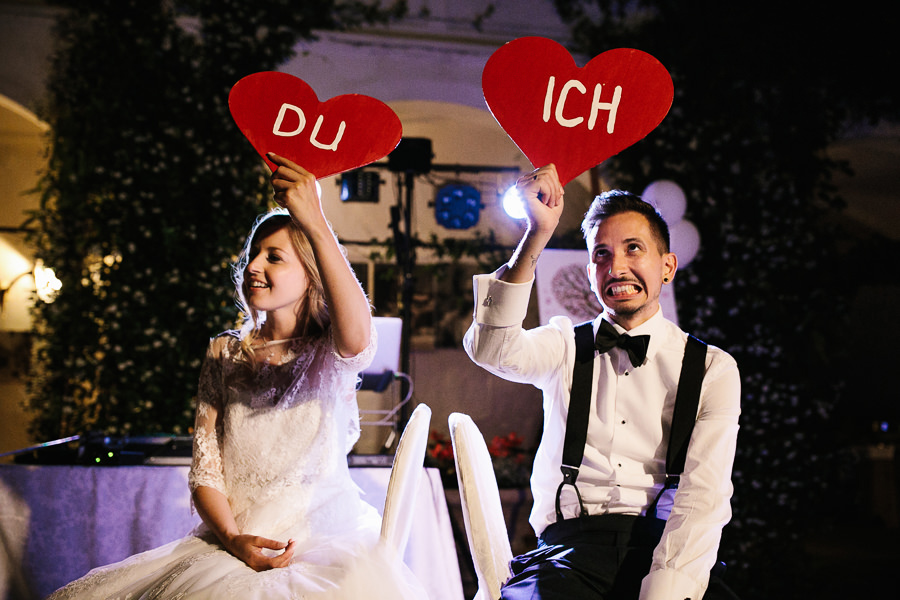 Spiel während Hochzeitsempfang