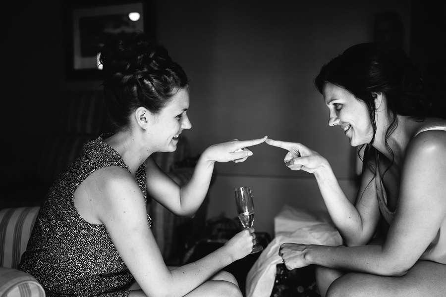 Getting Ready Casa Cornacchi Wedding Tuscany