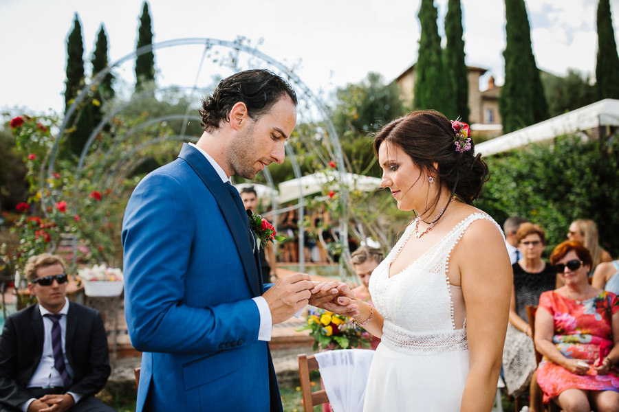 casa cornacchi tuscany outdoor wedding ceremony