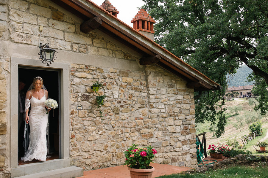 wedding ceremony castello del trebbio tuscany