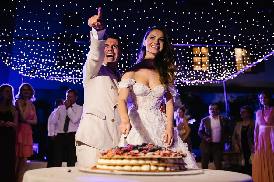 Cake Cutting at Villa Corsini