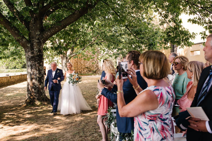 wedding ceremony in the garden of Villa Di Maiano