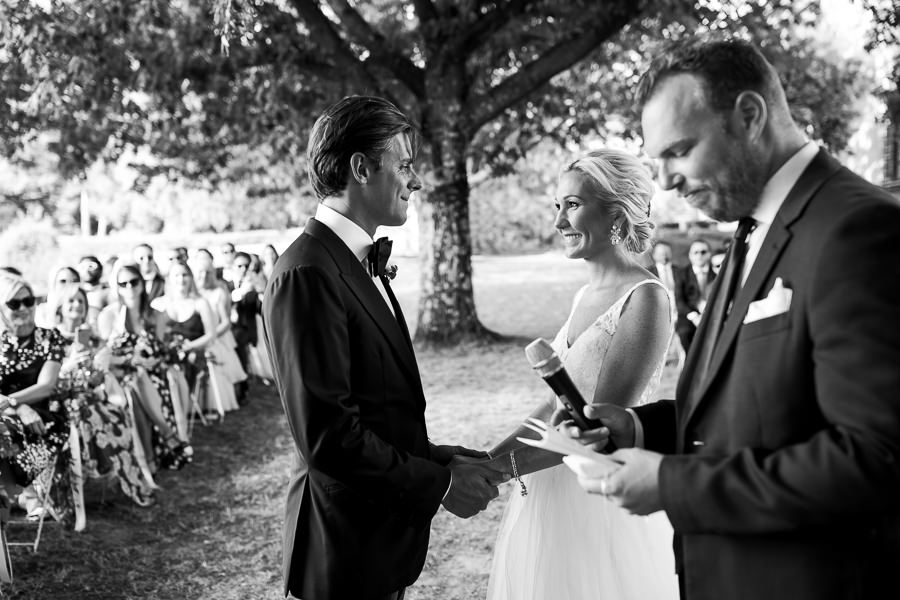 romantic wedding ceremony at Villa Di Maiano in Fiesole